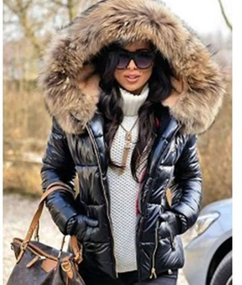 Short women's down coat